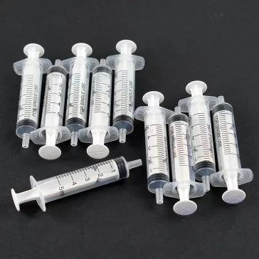 Seringă plastic cu piston cauciuc 5 ml set 10 buc.