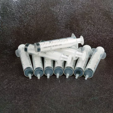 Seringă plastic cu piston cauciuc 20 ml set 10 buc.